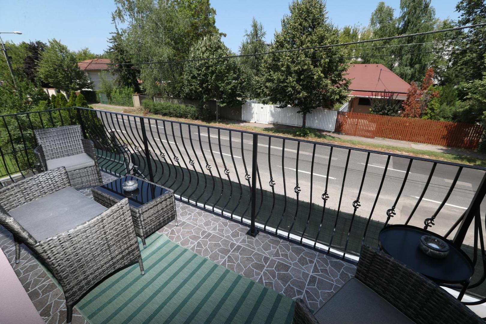 Four Flowers Apartman Шіофок Екстер'єр фото