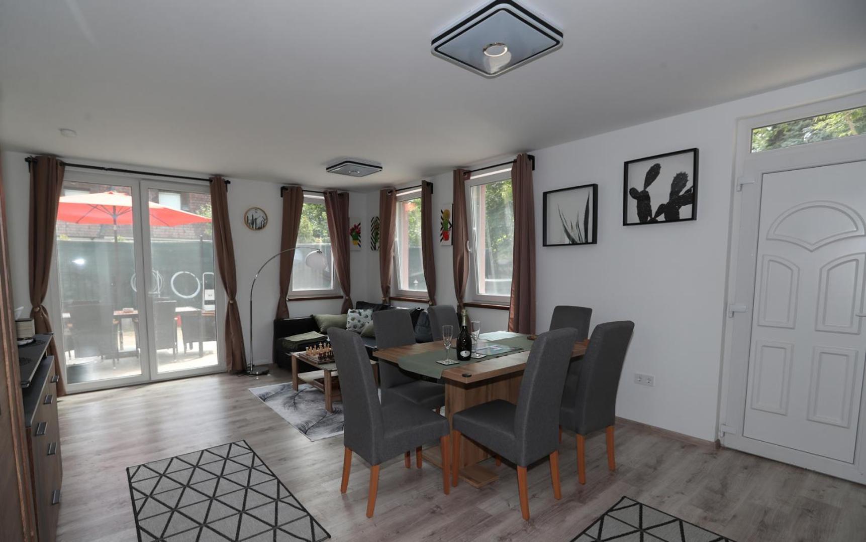 Four Flowers Apartman Шіофок Екстер'єр фото