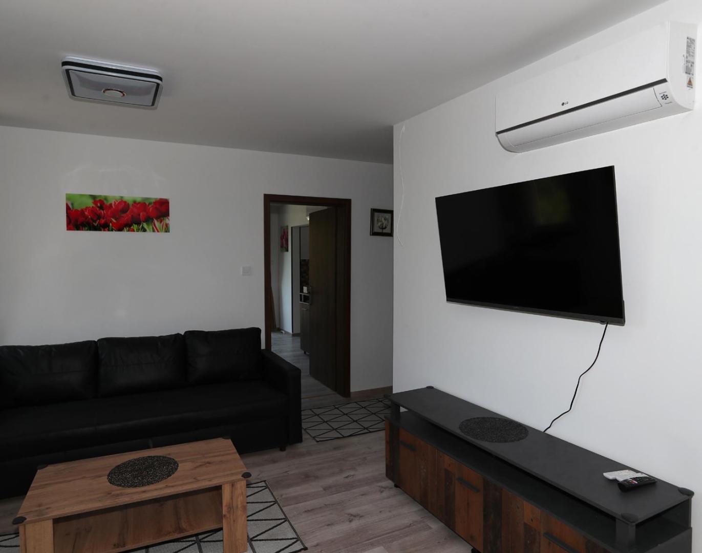 Four Flowers Apartman Шіофок Екстер'єр фото